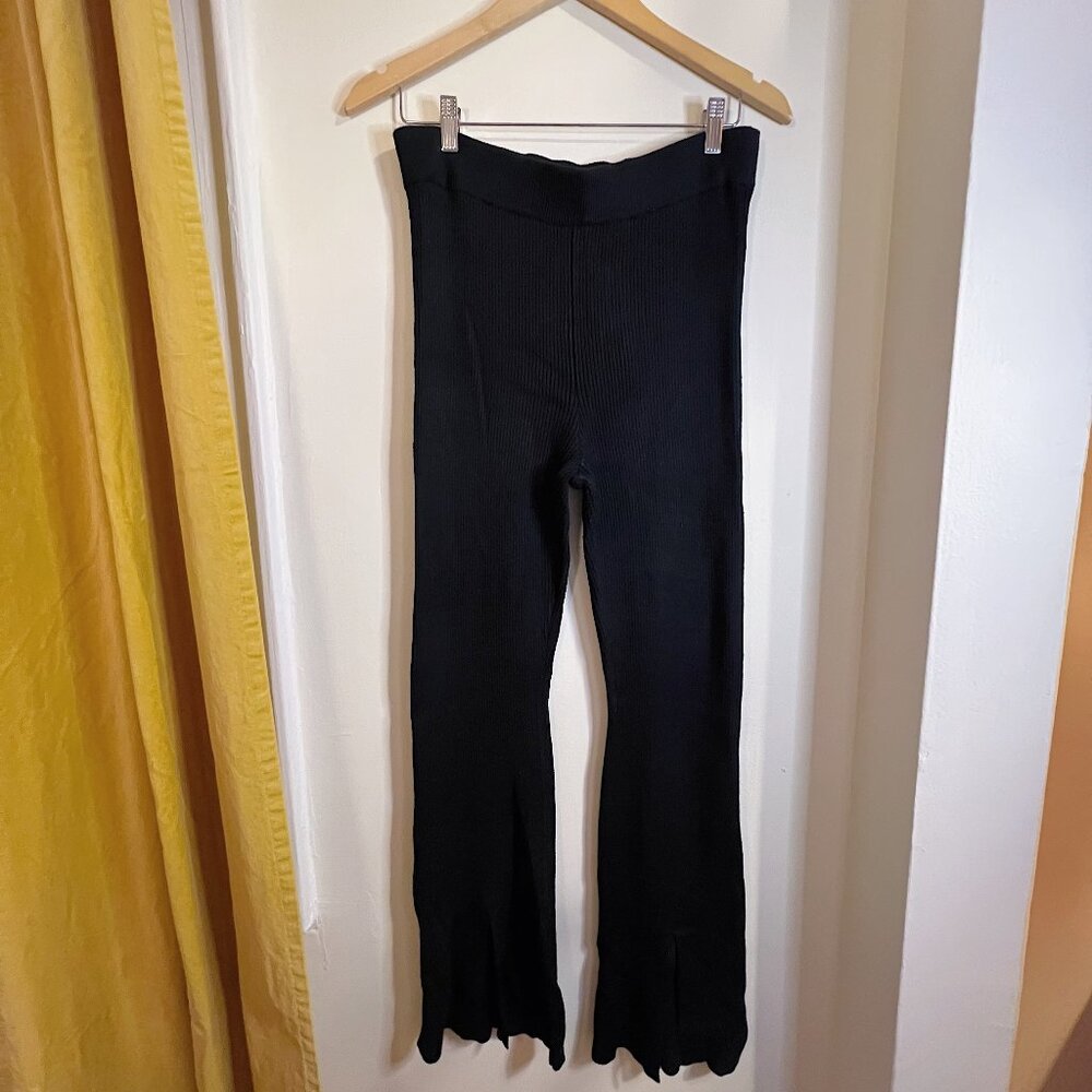 Abercrombie Ribbed Sweater Knit Kick Flare Pants